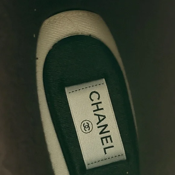 100% Authentic NWT Chanel Pink Women's Rain Boots 26C 2025 SIZE 40 - Picture 3 of 10